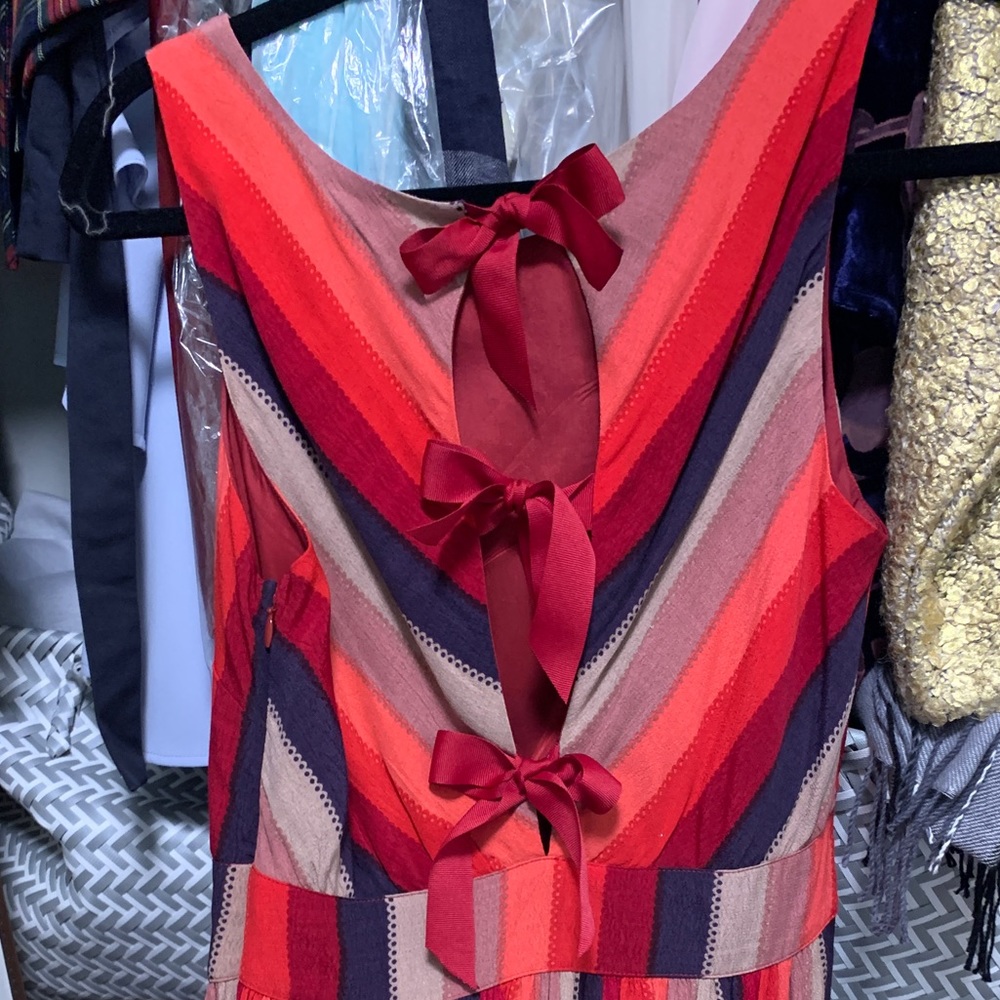 Urban outfitters 70s retro print